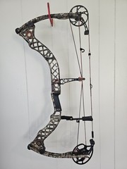 Mathews Z7 Compound Bow