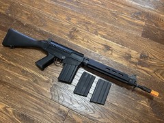 Classic Army FAL SA58 Upgraded + Extras
