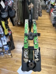 Used PSE Archery Nock On Embark Right Hand Green Bow