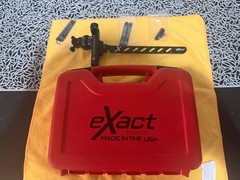 B3 Exact Q2 3D Compound Sight/Sight Tapes/Plastic box