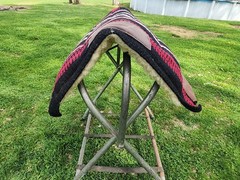 Showman Western Saddle Pad Wool/felt & Fleece 32 X 34 Black & Red EUC