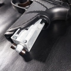 Gamo PT-85 .177 CO2 Blowback Action Pellet Pistol W/ Extra Magazines & Pellets