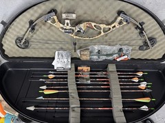 Hoyt XT2000 Compound Bow UltraTec RH 60-70#, 28.5″ – 31″