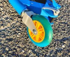 SWAGTRON K1 Kick Scooter Children & Teens Foldable Blue w/ Yellow Free US Ship