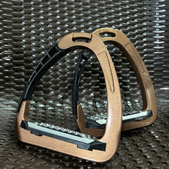 Lightweight Aluminum Horse Safety Stirrups | Quick Release Equestrian Riding