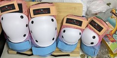 New Never Worn Set Of 4 ~2 Elbow 2 Knee Pads Size 8+ By Triple Eight Ball