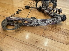 Elite Archery Answer Right Hand Camo Compound Bow 70lb