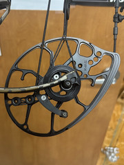 Mathews Lift 29.5 Compound Bow LH 28.5″ 70lb MO Bottomland w/access 4716192