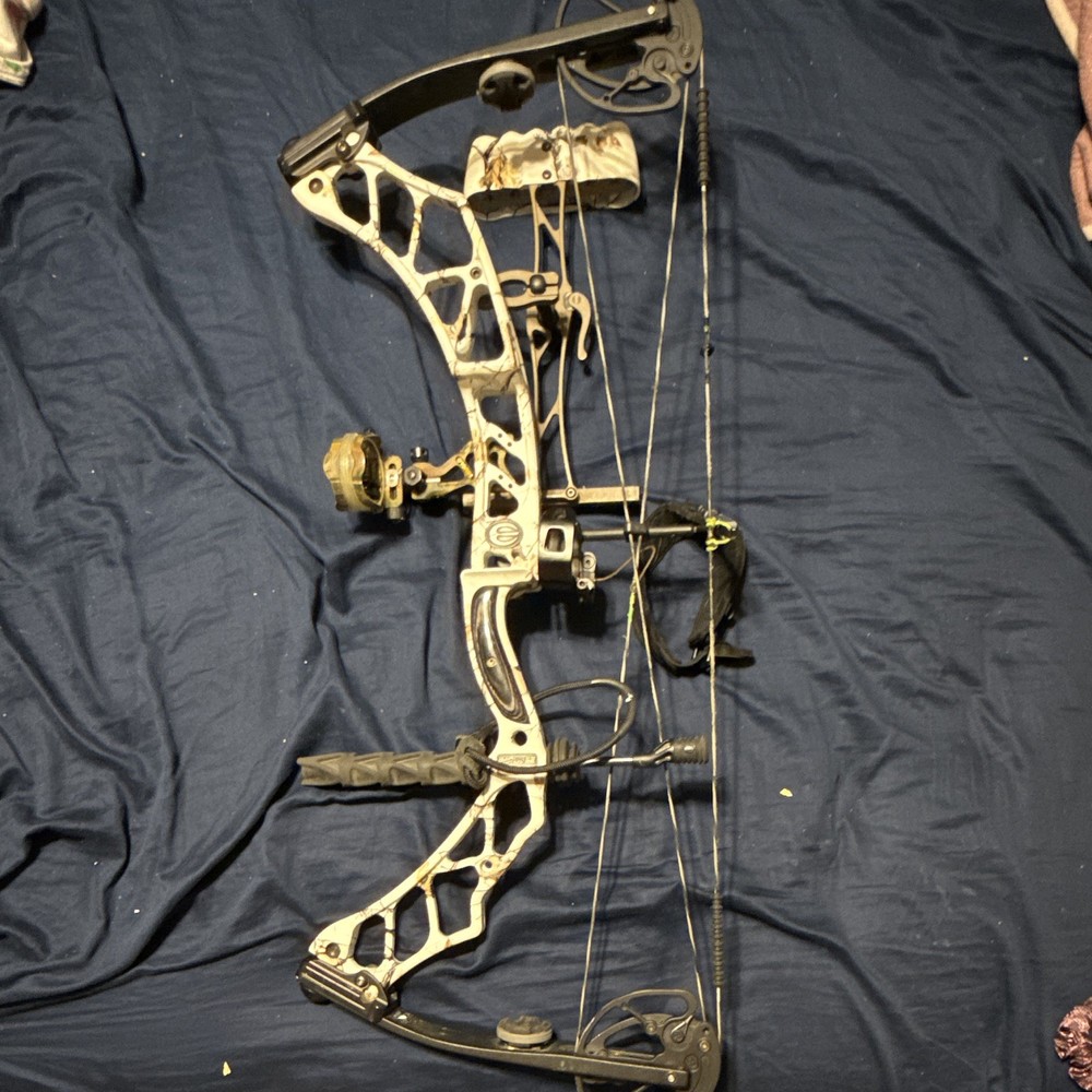 Elite Impulse 31 Right Hand Compound Bow 70lb 25-31in Draw 31in Hunting