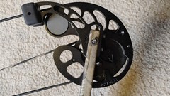 Mathews Legacy Solo Cam Compound Bow RH 60-70lbs Realtree Camo w/ drop away rest