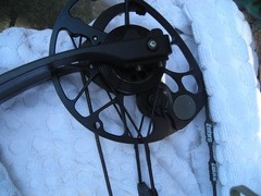 NICE GENTLY Used Mathews Halon X BLACK Bow 70 Lbs RIGHT HAND