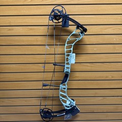 Item 3859 – Bowtech Archery Compound Bow – Ascend – RH – Forest – #60 – 24.5”-30