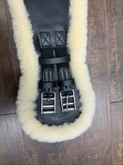 NEW Dressage Girth Sheepskin Size 30″ (75 cm) Black Leather.