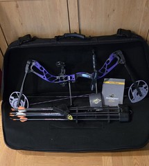 Diamond Edge 320 Purple Haze Compound Bow Bag Release Arrow Quiver LEFT Hand NEW