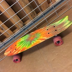 New Globe Bantam Graphic ST Tie Dye Complete Skateboard – 6in x 23in