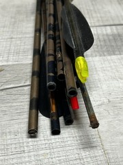 Lot of Mixed Carbon/Fiberglass Archery Arrows Parts Repair Practice As Is