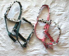 SET OF 2 FLEECE COW PRINT HALTERS, GREEN AVERAGE SIZE, PINK COB SIZE