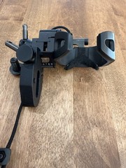 Apache Drop Away Arrow Rest Black Cord-Driven Right Hand for Compound Bow