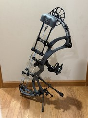 PSE Sicario Compound Bow Package Right Handed 70