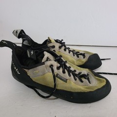 B20 Evolv TRAX-XT5 Lace Men’s Rock Climbing Shoes Size 9.5