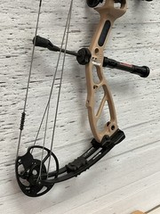 Elite Basin, RH, 20-70 lbs, In Mountain Tan w/ Package