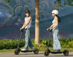 Folding Electric scooter with turn lights E-scooter 19mph max speed 20 miles