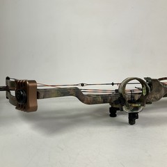 Hoyt Trykon XL (75th Anniversary) RH Camo Weight 60 lbs-70 lbs Freedom SKB Case