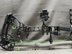 Mathews Halon 32 RH 70lb Compound Bow – (USED)