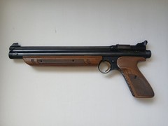 VINTAGE CROSMAN 1377 AMERICAN CLASSIC .177 CAL MULTI-PUMP PNEUMATIC AIR PISTOL