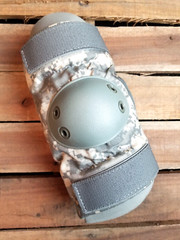 NEW USGI ARMY MILITARY BIJAN ACU DIGITAL CAMO TACTICAL ELBOW PADS LARGE NIB