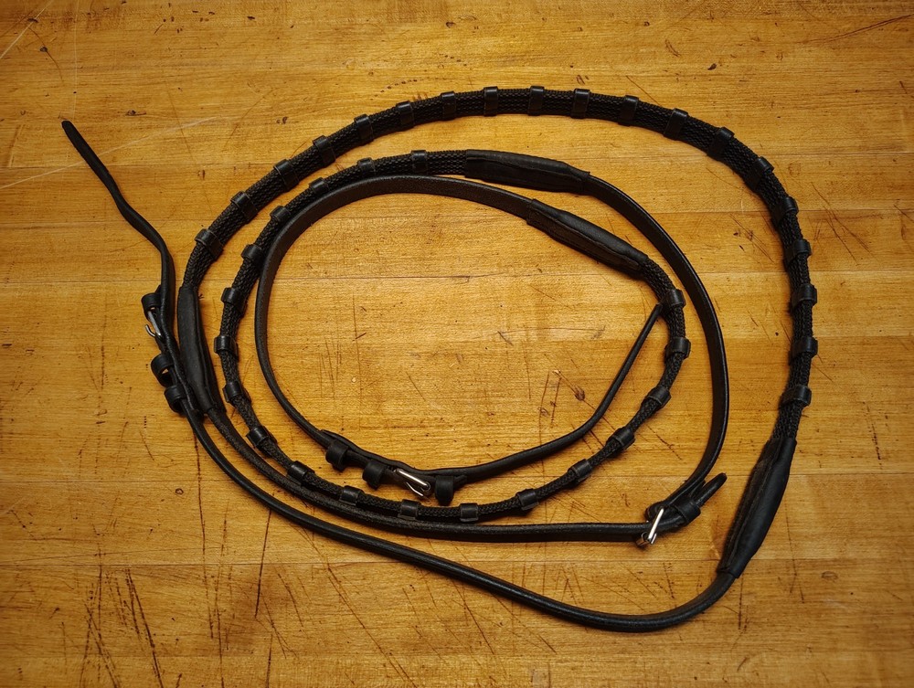 Correct Connect Sure Grip Rubber Reins with 1” Hand Stop 3/4″ x 60″