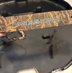 Mission by Mathews Compound Bow UX2- RH-50 Pounds 22-30 Draw, Case, and Arrows