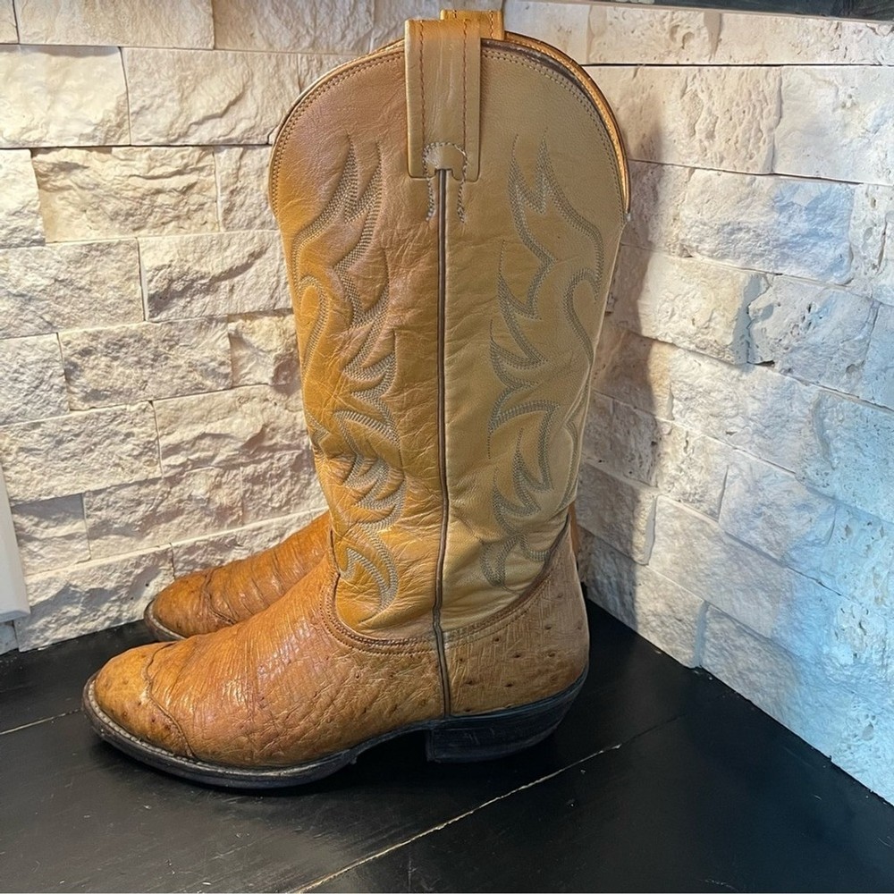 Nocona leather ostrich quill cowboy boots Embroidered with ornate toe Sz 8.5 D