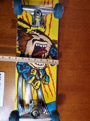 SANTA CRUZ X MARVEL «WOLVERINE SCREAMING HAND» SKATEBOARD
