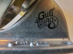 Set Gullwing Longboard Neil Carver Charger Trucks 50° + Arbor Slalom Wheels-NICE