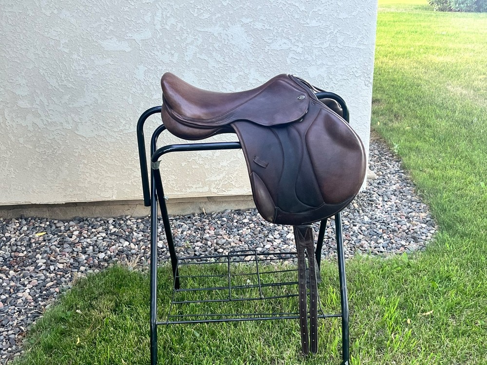 17.5 M. Toulouse Monoflap Eventing Saddle Medium Tree Used Good Condition