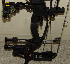 Loaded Hoyt VTM 31 Bow Package- 60/70 lb – Black Finish- 25″ to 30″ Draw Length