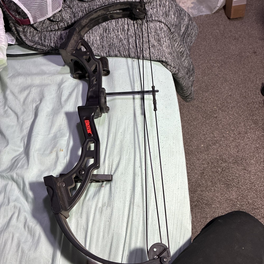 Bear Archery Youth Brave 3 Compound Bow Set