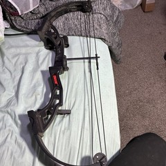 Bear Archery Youth Brave 3 Compound Bow Set