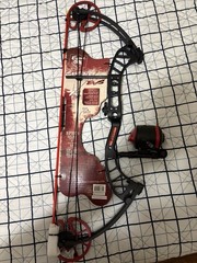 Cajun Shore Runner EVS Compound Bow Set Black/Red Bowfishing Right Handed