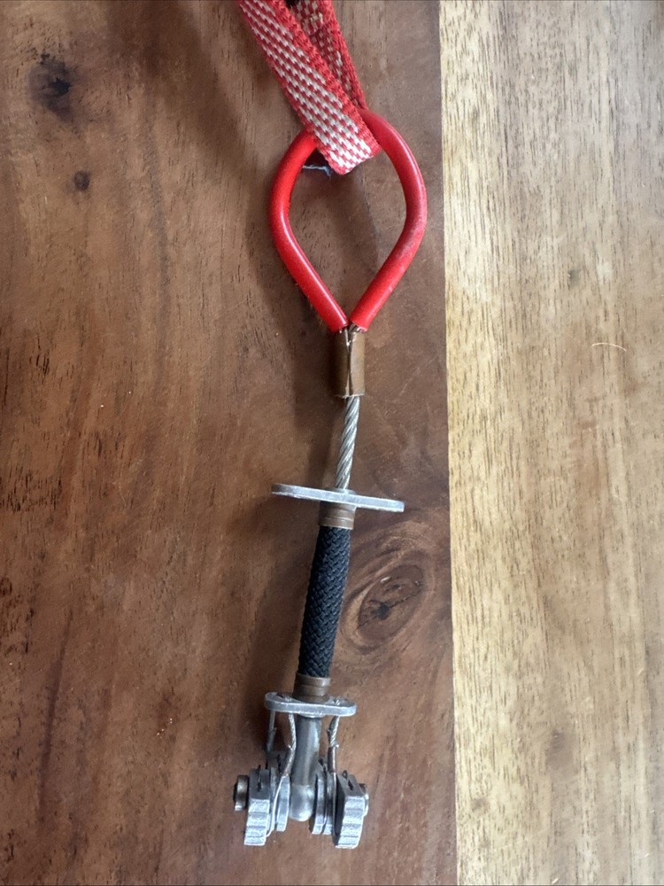 CCH Alien Rock Climbing Cam Red