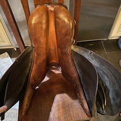 B. T. Crump Close Contact English Jumping Saddle 16.5″
