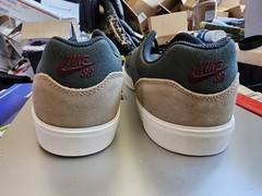 Nike SB Malor Seaweed/Burgundy Crush-Khaki Men’s Skateboarding Shoes Size 9