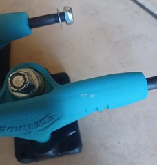 2 Vintage Gullwing Trucks 8.5″ Sidewinder Powder Blue New 80s