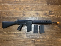 Classic Army FAL SA58 Upgraded + Extras