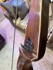 Ben Pearson Cougar 7050 Recurve Bow 62in 40# @ 28in RH Wood Brown/Black