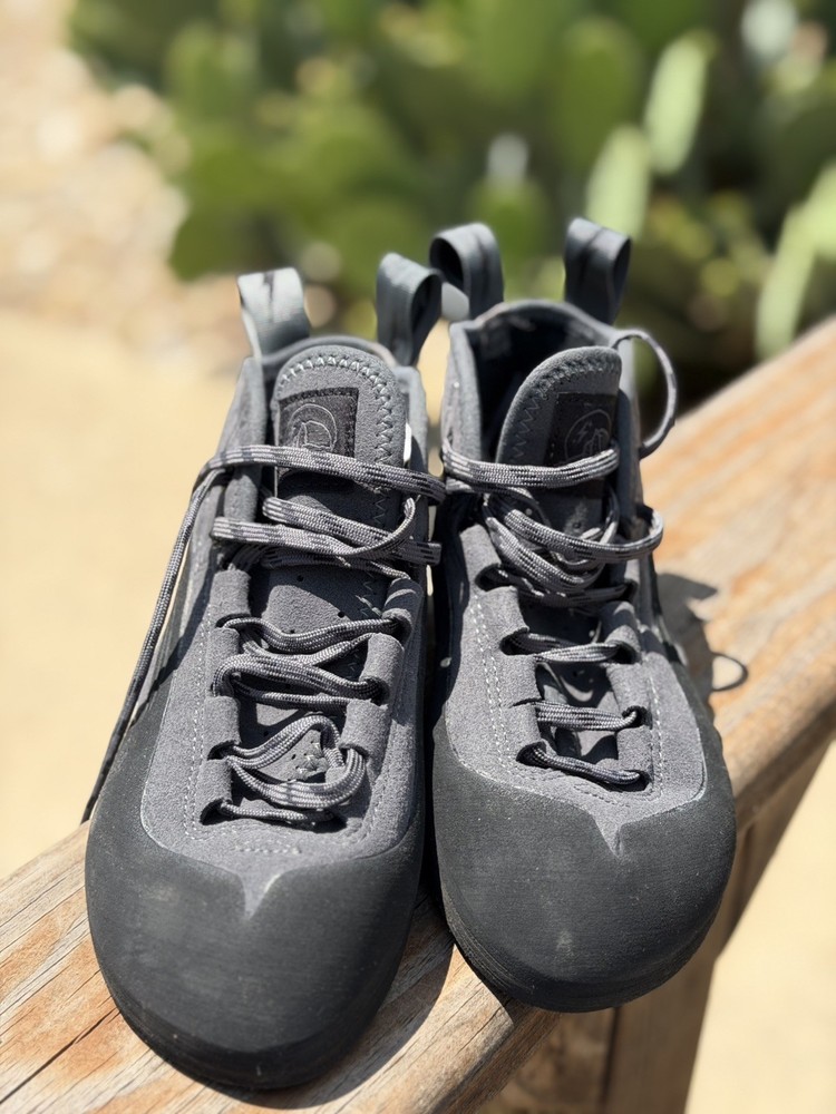 Evolv Yosemite Bum Rock Climbing Shoes US M 6.5 W 7.5, UK 5.5 EU 39 New in Box!
