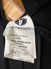 Tipperary™ Adults’ Contender ASTM Vest Black / Small