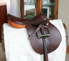 16.5″ Crosby Prix Des Nations English Hunter/Jumper Saddle + Fittings & Cover