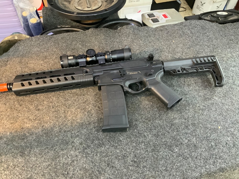 Umarex StrikeForce 4.5MM CO2 Full Auto BB Gun Carbine